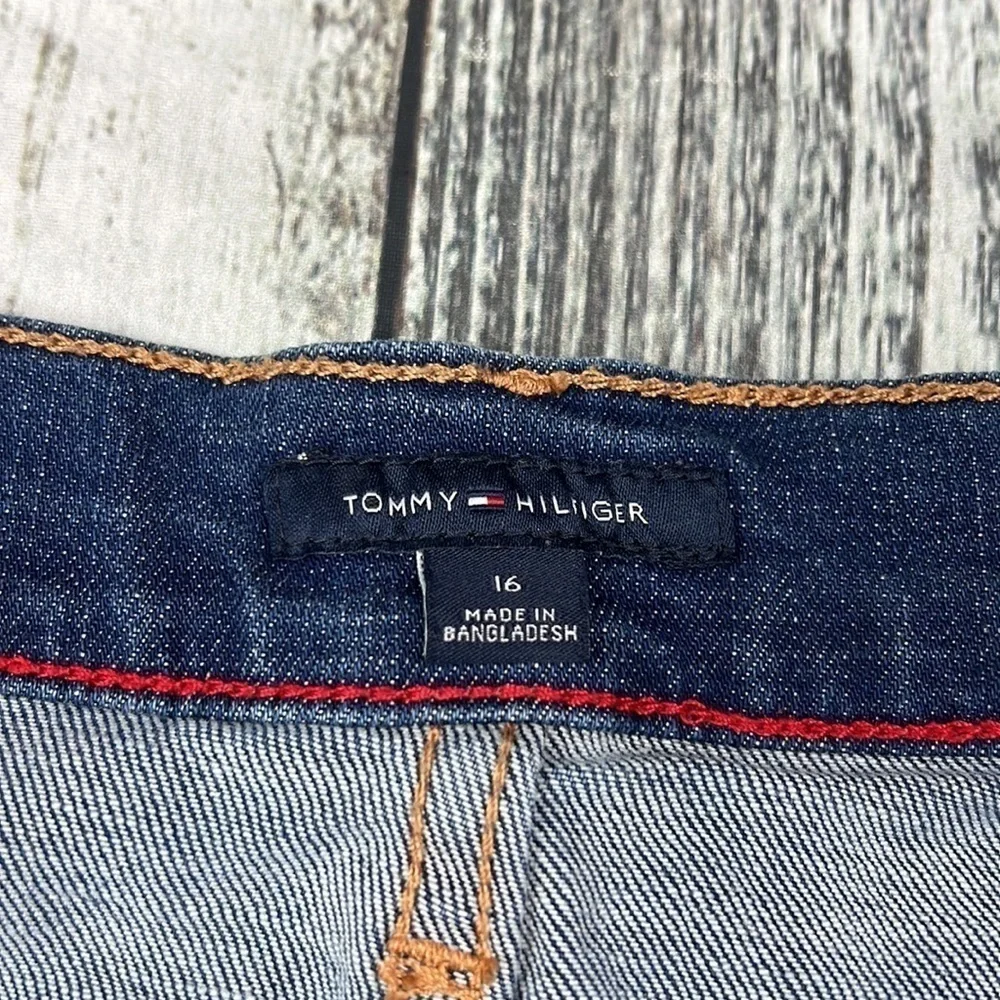 Tommy Hilfiger Denim Skirt  with Floral Design Sz 16 - Picture 8 of 10
